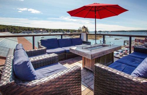 Boothbay Harbor Hotel | Cozy Tugboat Inn: Family-Friendly with Hot Tub Access
