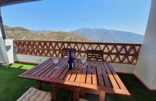 Soportujar Apartment | Discover tuGuest Carataunas Apartment: Family-Friendly Retreat
