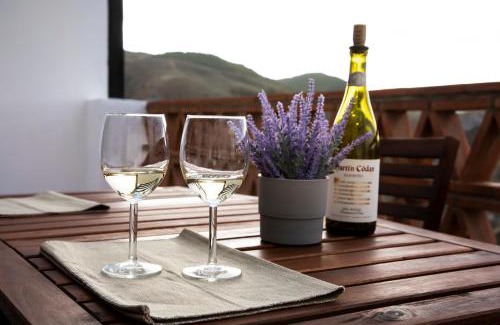 Soportujar Apartment | Discover tuGuest Carataunas Apartment: Family-Friendly Retreat