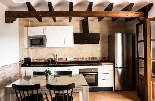 Soportujar Apartment | Discover tuGuest Carataunas Apartment: Family-Friendly Retreat