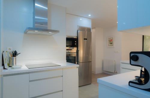 Camino de Ronda Apartment | Cozy tuGuest Pedro Antonio Apartment with Ocean View