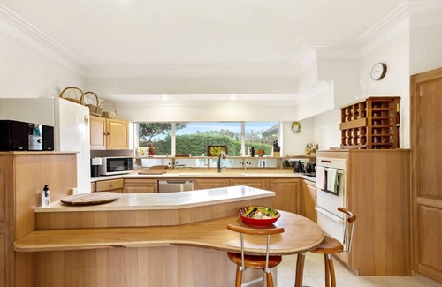 Karaka House | Relaxing Tui Country Retreat with Wi-Fi and Garden Views