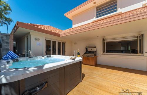 Waipahihi House | Enchanting Tui Lookout with Spa Pool & Scenic Lake Views