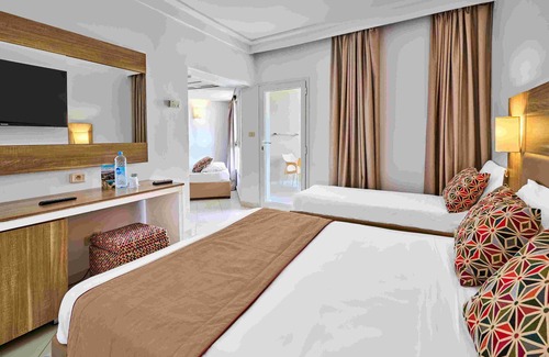 Monastir Hotel | Relax at Palm Beach Club Marmara Skanes - 4-Star Retreat