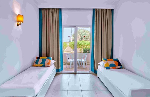 Monastir Hotel | Relax at Palm Beach Club Marmara Skanes - 4-Star Retreat