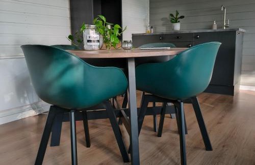 Augustinusga Bed & Breakfast | Inviting Tuinkamer 't Strunerke - Rated 9.3, Family-Friendly