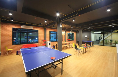 Bang Yi Khan Hotel | Budget-Friendly Tuk Tuk Hostel with Pool & Breakfast