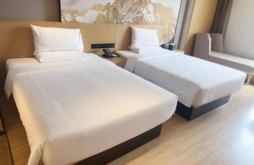 Hongqiao Hotel | Discover Tuke Hotel in Shanghai: Family-Friendly Comfort