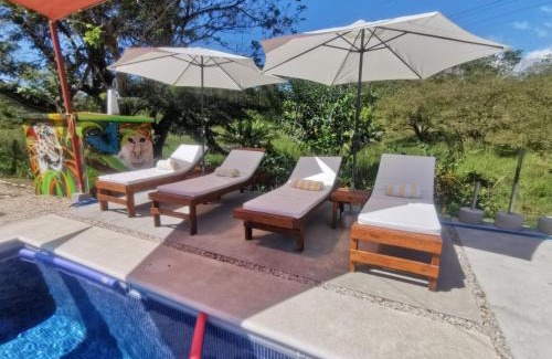 Samara Hotel | Oceanfront Tuki Tuki Lodge with Pool & Spectacular Views