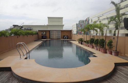 Ramdaspeth Hotel | Discover Tuli Imperial: Family-Friendly with Pool & Dining