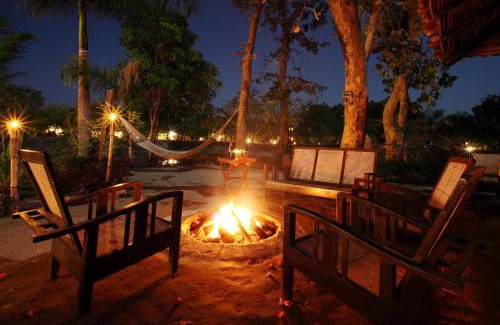 Baihar Resort | Relax at Tuli Tiger Resort: Family-Friendly with Spa & Pool