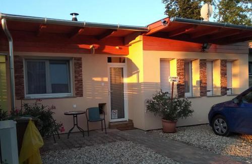 Bukfurdo House | Oceanfront Tulipán Apartmanház with 9.3/10 Guest Rating