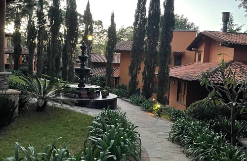 Mazamitla Cabin | Discover Tulipán Cabaña: Relaxing Gardens & Welcoming Amenities