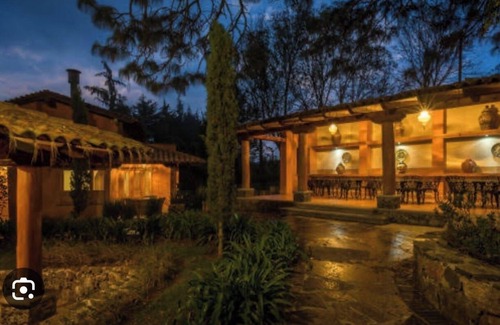 Mazamitla Cabin | Discover Tulipán Cabaña: Relaxing Gardens & Welcoming Amenities