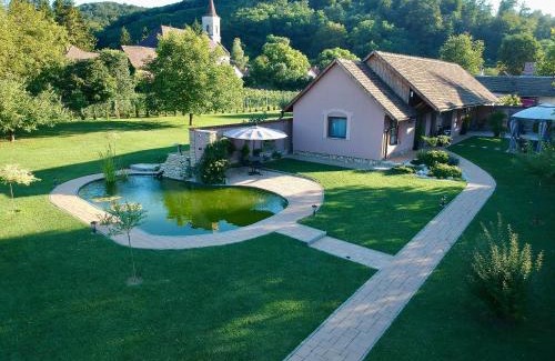 Karasz House | Experience Comfort at Tulipán Vendégház - Top-Rated Stay