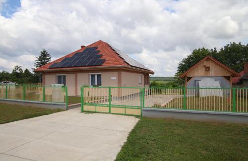 Polany Apartment | Family-Friendly Stay at Tulipán Vendégház