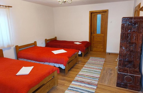 Armaseni Noi Bed & Breakfast | Cozy Tulipános Vendégház with Hot Tub & Breakfast Included