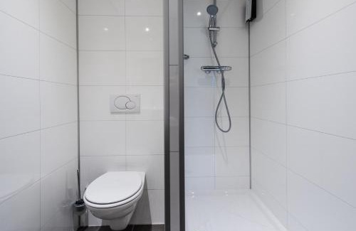 Leiden Hotel | Pet-Friendly Tulip Inn Leiden Centre with Hot Tub & Dining
