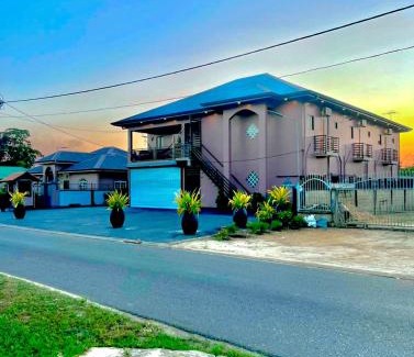 Paramaribo Apartment | Family-Friendly Tulip-Rosé Appartementen with Top Guest Score