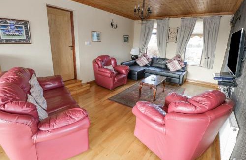 Castlebaldwin House | Discover Tullavilla: Pet & Child Friendly Retreat