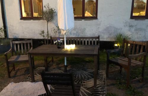 Sjobo Bed & Breakfast | Experience Pet-Friendly Comfort at Tullesbo Sätesgård