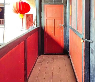 Longyan House | Pet-Friendly Retreat: Tulou Fuyulou Changdi Inn Awaits