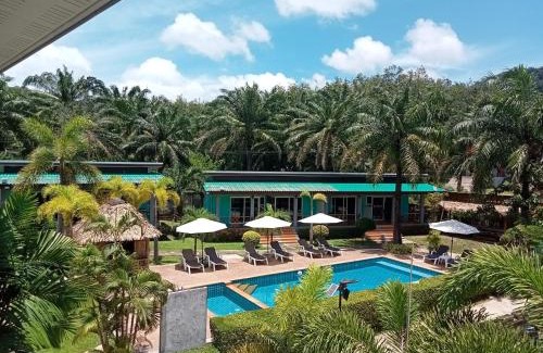 Ko Lanta Resort | Relax at Tum Mai Kaew Lanta Resort with Ocean Views