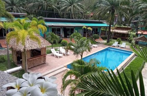 Ko Lanta Resort | Relax at Tum Mai Kaew Lanta Resort with Ocean Views