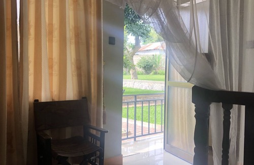 Arusha Cabin | Welcoming Tumaini Homestay with Breakfast & Child-Friendly Amenities