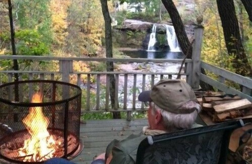 Cairo House | Experience Tumblin' Falls House: Guest Rated 9.8 & Pet Friendly