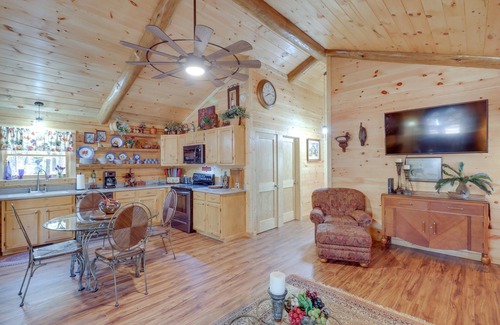 Tumbling Shoals Cabin | Stunning Tumbling Shoals Cabin with Fire Pit near Lake