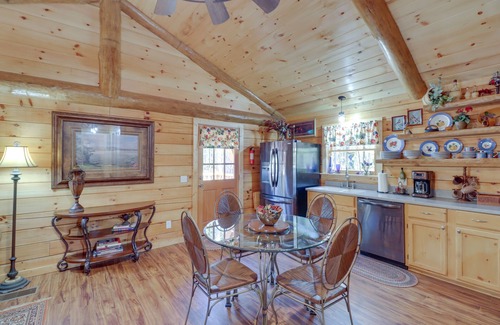 Tumbling Shoals Cabin | Stunning Tumbling Shoals Cabin with Fire Pit near Lake