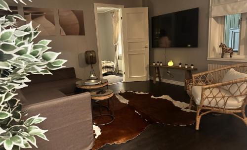 Vadstena House | Comfortable Tummens B & B: Guest Rated 9/10 with Hot Tub