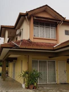 Rawang House | Welcoming Tun Perak Homestay - Family-Friendly Retreat