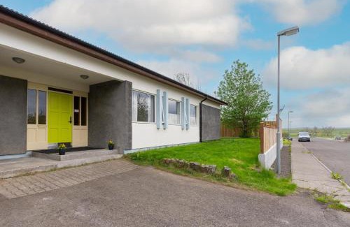 Laugarbakki Apartment | Túnfífill Guesthouse: Hot Tub, Sauna & 10/10 Review Score