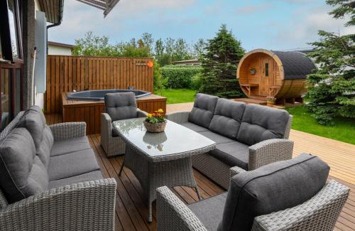 Laugarbakki Apartment | Túnfífill Guesthouse: Hot Tub, Sauna & 10/10 Review Score