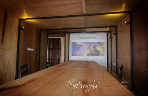 Ipoh House | Tranquil Tung's Tropika: Lakeside Hut with Unique Amenities