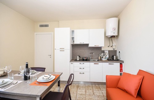 Desenzano del Garda Apartment | Unforgettable Stay at TUNIN HOUSE with Lake View & Spa