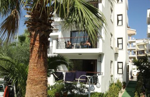Altinkum Apartment | Family-Friendly Tuntas Suites Altinkum with Pool & Breakfast