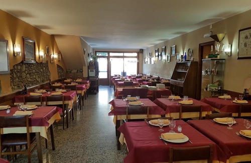 Santa Maria de Palautordera Hotel | Cozy Stay at Turó de L´Home with Family-Friendly Amenities