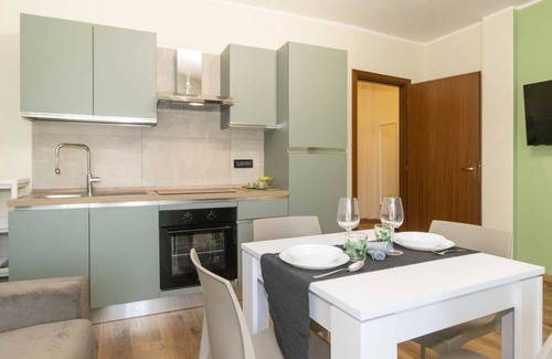 Cenisia Apartment | Turin Comfy Apartment with Private Parking & Breakfast