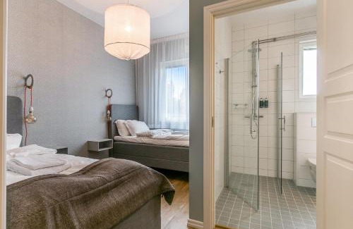 Nykvarn Hotel | Welcoming Turinge Hotel: Breakfast & Hot Tub Await You