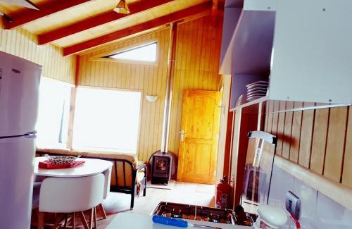 Llifen House | Experience Turismo Jaos: Cabañas with Hot Tub & Dining