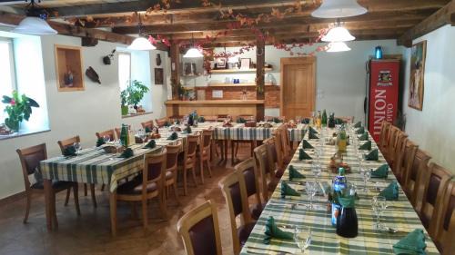 Prem House | Relax at Tourist Farm Pri Požarju with Hot Tub Leisure