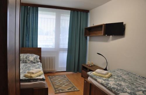 Zapad House | Comfortable Školský internát Medická 2 with Family Amenities