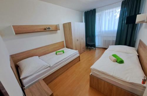 Zapad House | Comfortable Školský internát Medická 2 with Family Amenities
