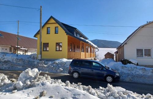 Runina Apartment | Pet-Friendly Getaway at Turistický apartmánový domček Runina