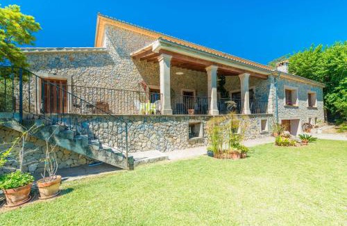 Mancor de la Vall Villa | Experience Turixant Dalt: Family-Friendly Oceanfront Haven