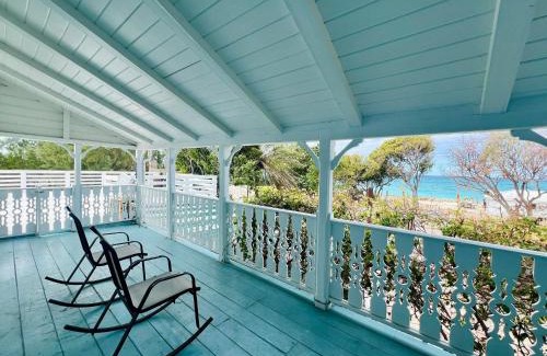Cockburn Town Hotel | Premier Turks Head Inne: Oceanfront Retreat & Pet Friendly