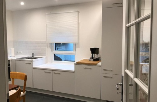 Weinheim Apartment | Discover Turmwohnung Büdinger Hof: Family-Friendly Retreat